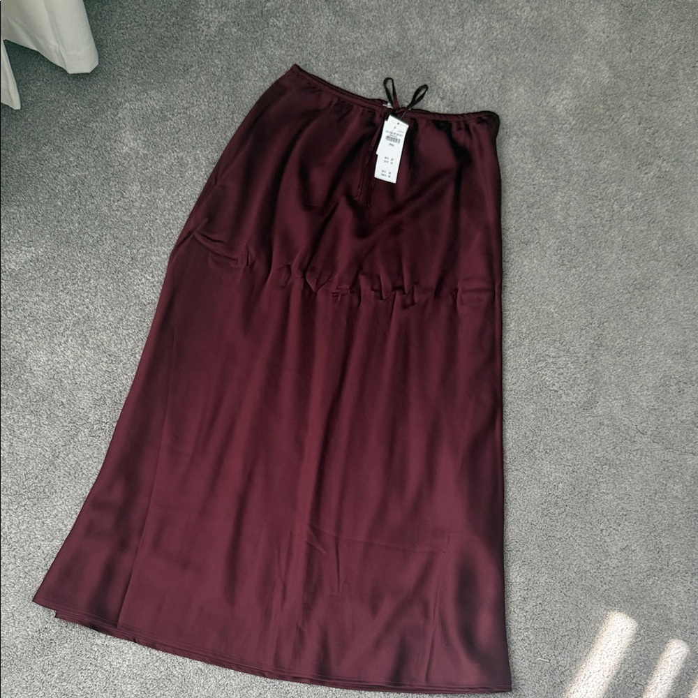 Elegant Burgundy Skirt